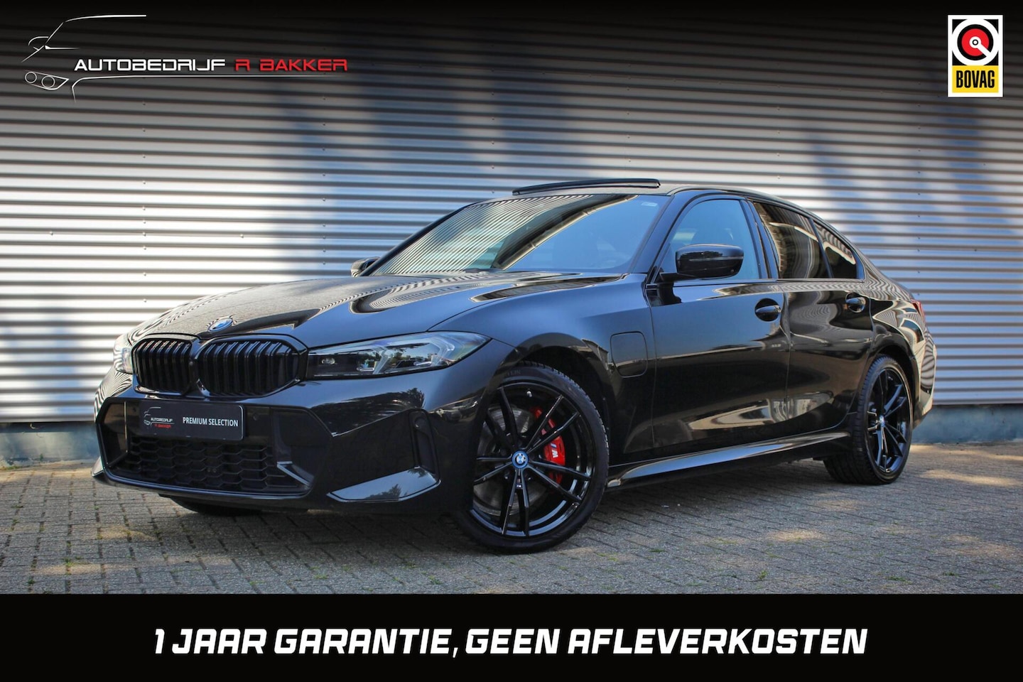 BMW 3-serie - 330e M Sport // Panoramadak | Harman Kardon Surround | Shadow Line Plus | 360 camera | Dri - AutoWereld.nl