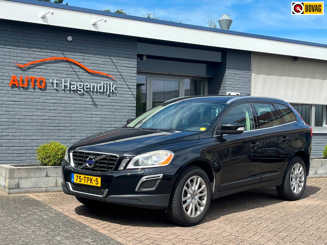 Volvo XC60 - 2.0 D3 Summum 5-cilinder leder navi NAP NL-auto - AutoWereld.nl