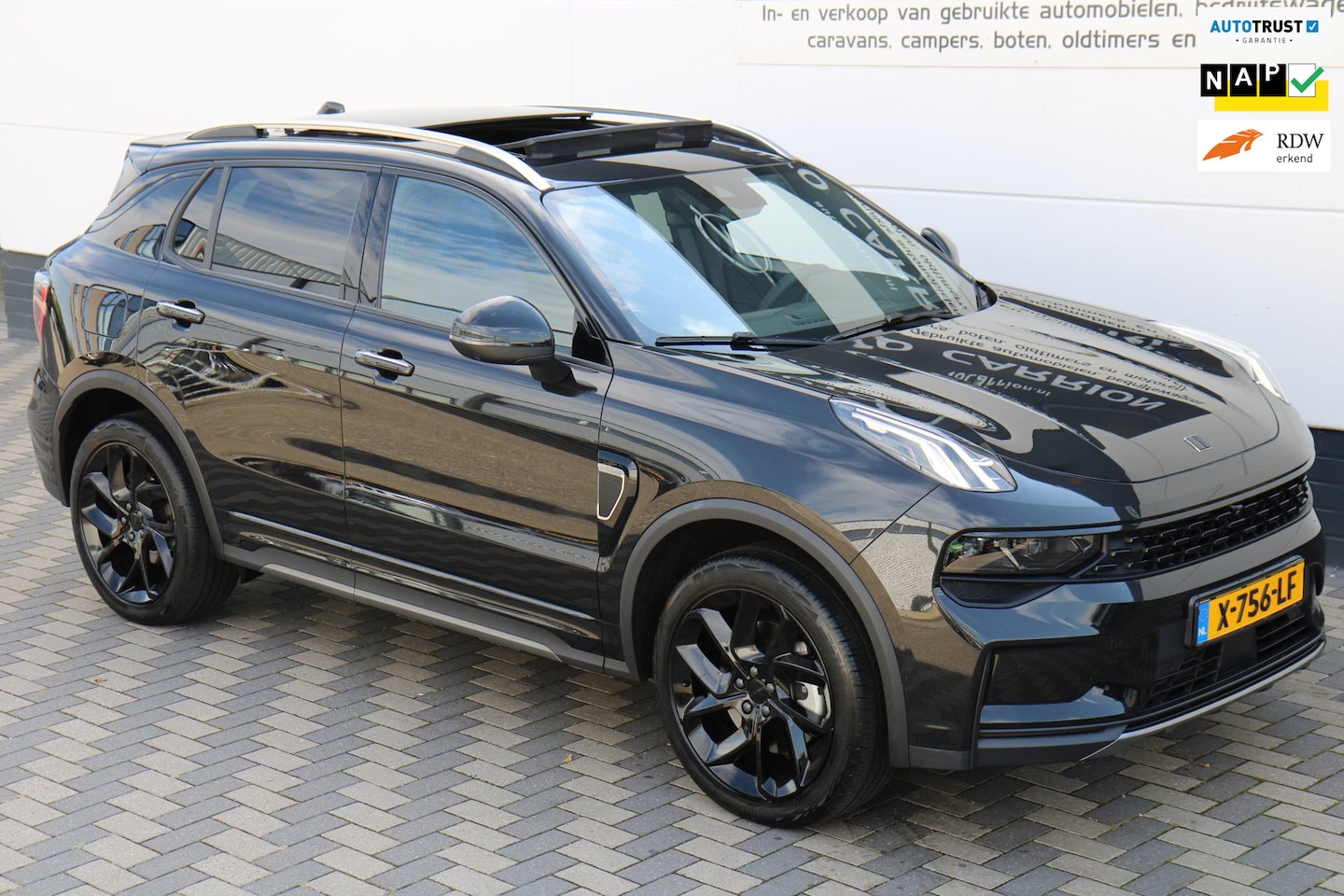 Lynk & Co 01 - 1.5 PHEV Black Pack Zwarte Hemel 360° NAP BTW ! - AutoWereld.nl