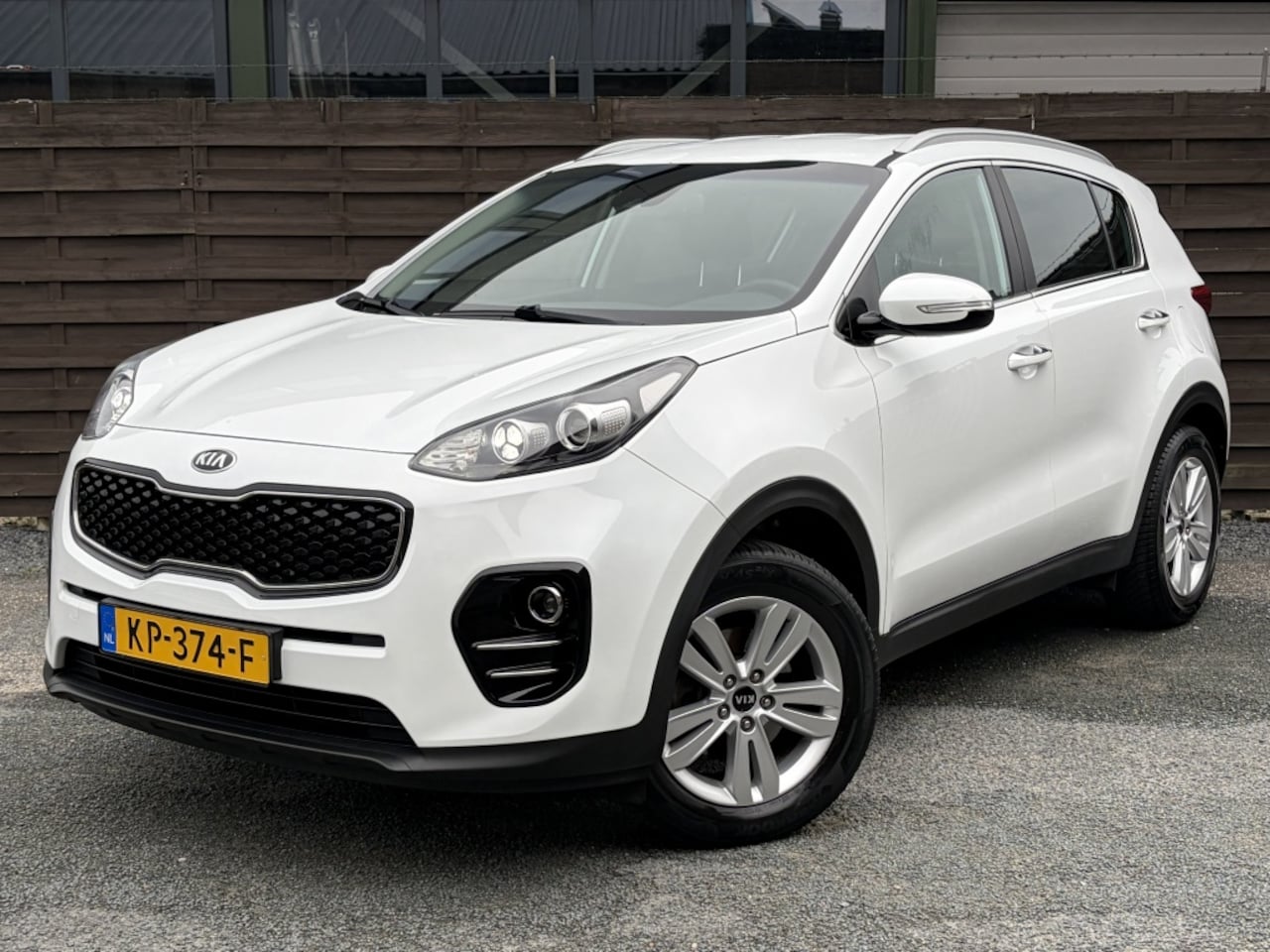 Kia Sportage - 1.6 GDI First Edition / Camera / Trekhaak / Navi / NAP - AutoWereld.nl