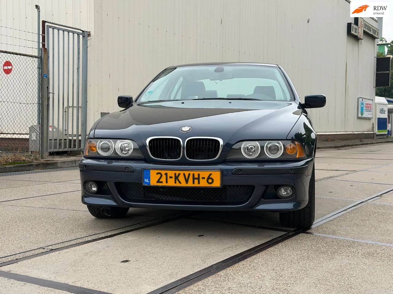BMW 5-serie - 530i E39 Automaat Xenon/19inc Breedset Apk - AutoWereld.nl