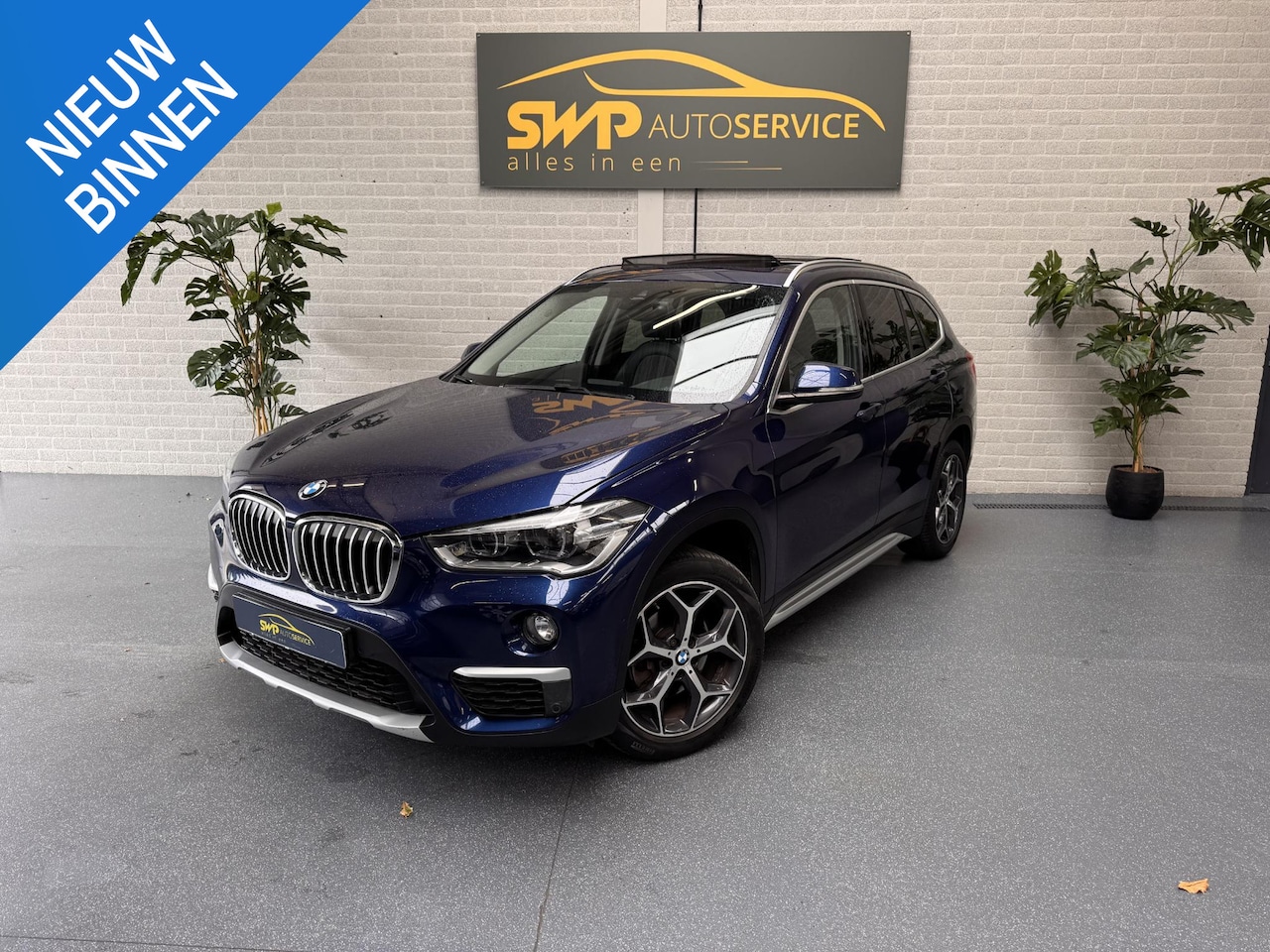 BMW X1 - sDrive18i Executive | X-line | Pano | Navi | Camera | Keyless | Elektr achterklep | Stoelv - AutoWereld.nl