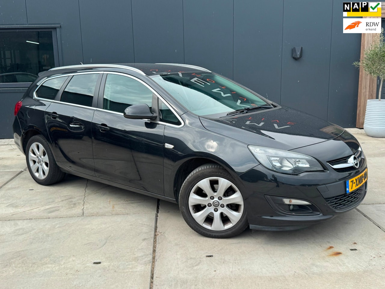Opel Astra Sports Tourer - 1.6 CDTi Business + Airco Clima 2014 Navi EXPORT EX BPM - AutoWereld.nl