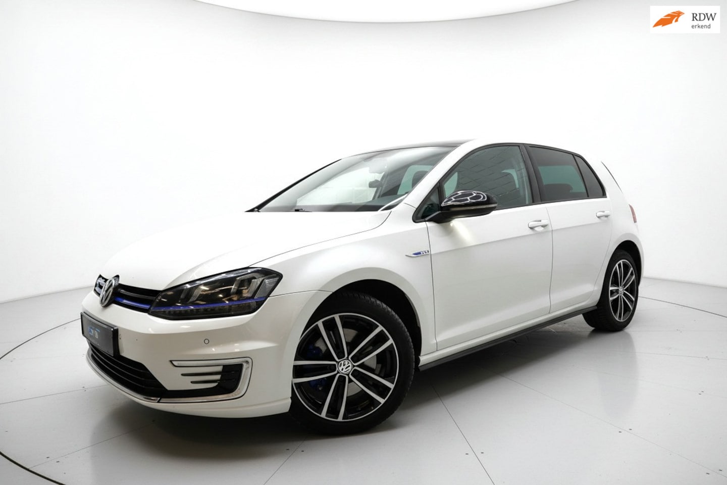 Volkswagen Golf - 1.4 TSI GTE LEER SFEERV CAMERA CARPLAY - AutoWereld.nl
