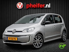 Volkswagen e-Up! - e-up Style 36kwh SOH 89% Camera/ Stoelverwarming/ Cruise control/ DAB+