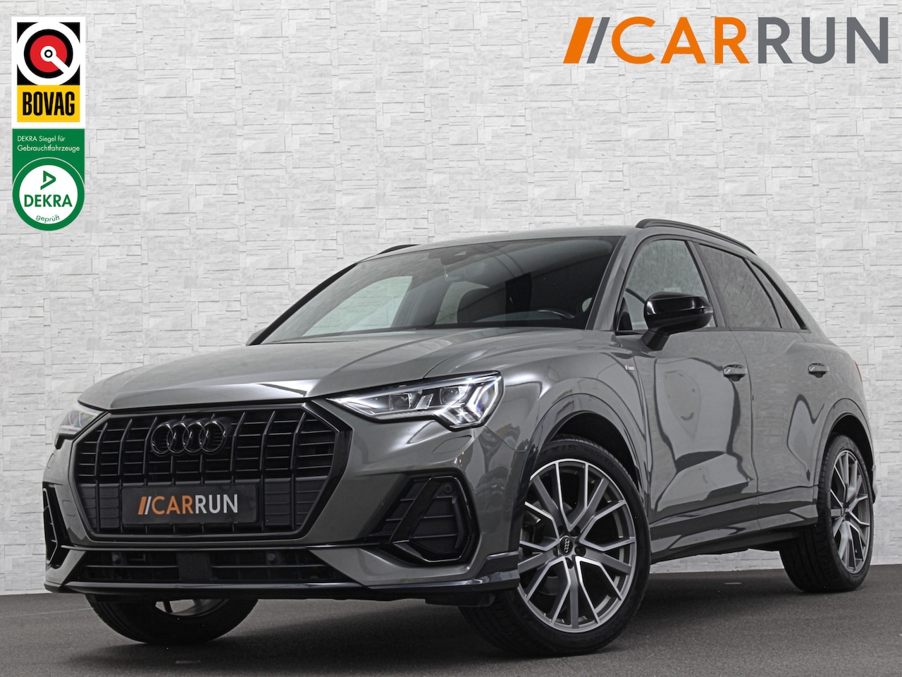 Audi Q3 - 35 TFSI S-Line | ACC | Trekhaak | Leder | Sportstoelen | Matrix-LED | Standkachel | Sfeerv - AutoWereld.nl