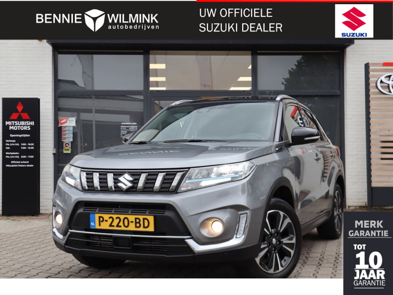 Suzuki Vitara - 1.4 BoosterJet Hybrid Style Trekhaak | Adaptive Cruise | Two tone - AutoWereld.nl