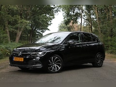 Volkswagen Golf - 1.4 eHybrid Style | IQ | Carplay | Ambient | Travel Ass