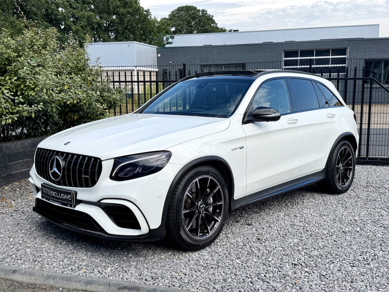 Mercedes-Benz GLC-klasse - AMG 63 4MATIC+ Pano|360Camera|Keyles|Leer Wit! - AutoWereld.nl
