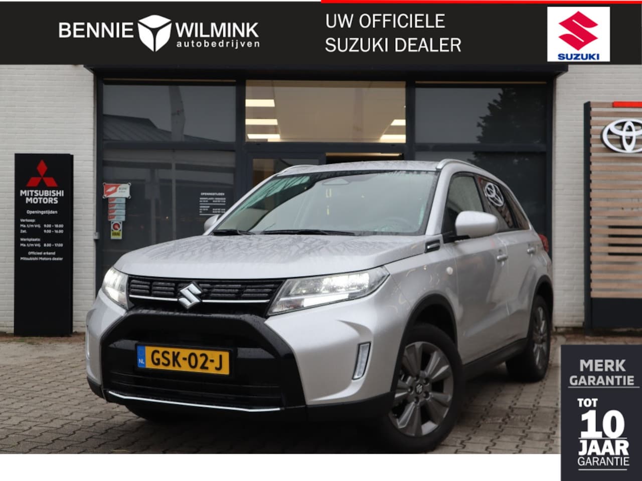 Suzuki Vitara - 1.5 Hybrid Select Automaat | All Seasons | Blindspot | Carplay | Adaptive Cruise - AutoWereld.nl