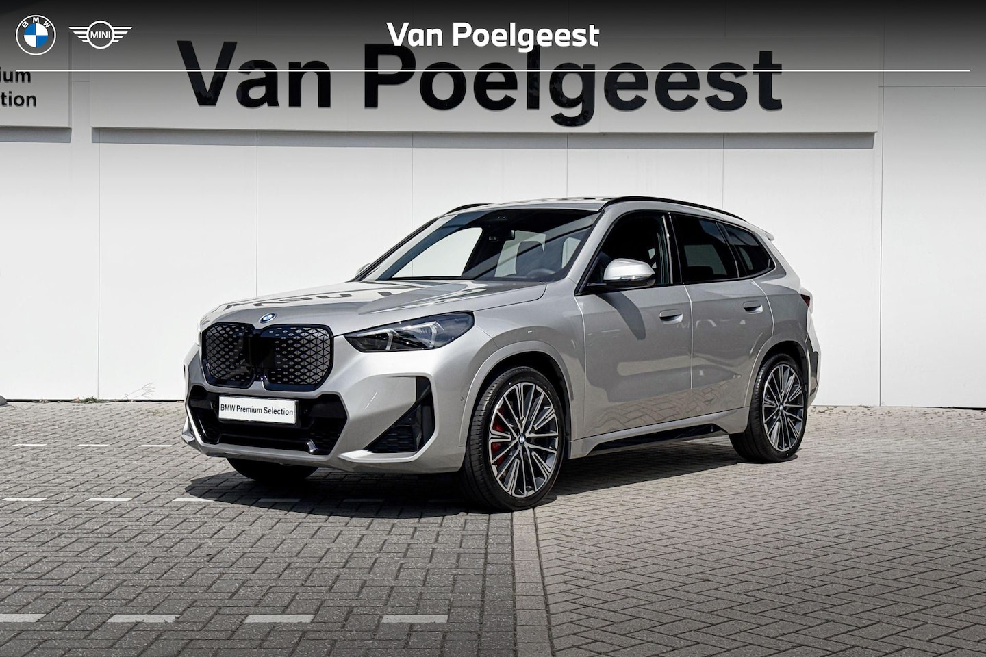 BMW iX1 - eDrive20 | 67 kWh |  M Sport | Trekhaak - AutoWereld.nl