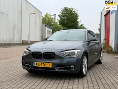 BMW 1-serie - 116i Business+ 2012 5drs Schuifdak/Navi/Airco