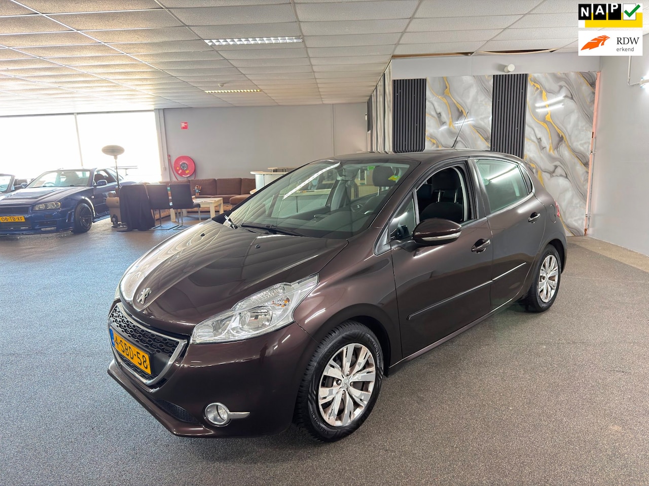 Peugeot 208 - 1.0 VTi Blue Apk Nieuw,Airco,Cruise,Carplay,Bluetooth,Navigatie,N.A.P,2sleutels,Topstaat!! - AutoWereld.nl