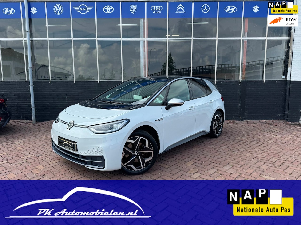 Volkswagen ID.3 - First Plus 58 kWh **CARPLAY + KEYLESS + CAMERA** - AutoWereld.nl