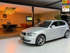 BMW 1-serie - 118i Automaat|Leder|Xenon|18'' Sportvelgen|Trekhaak|Cruise|Clima|PDC|Rijklaar