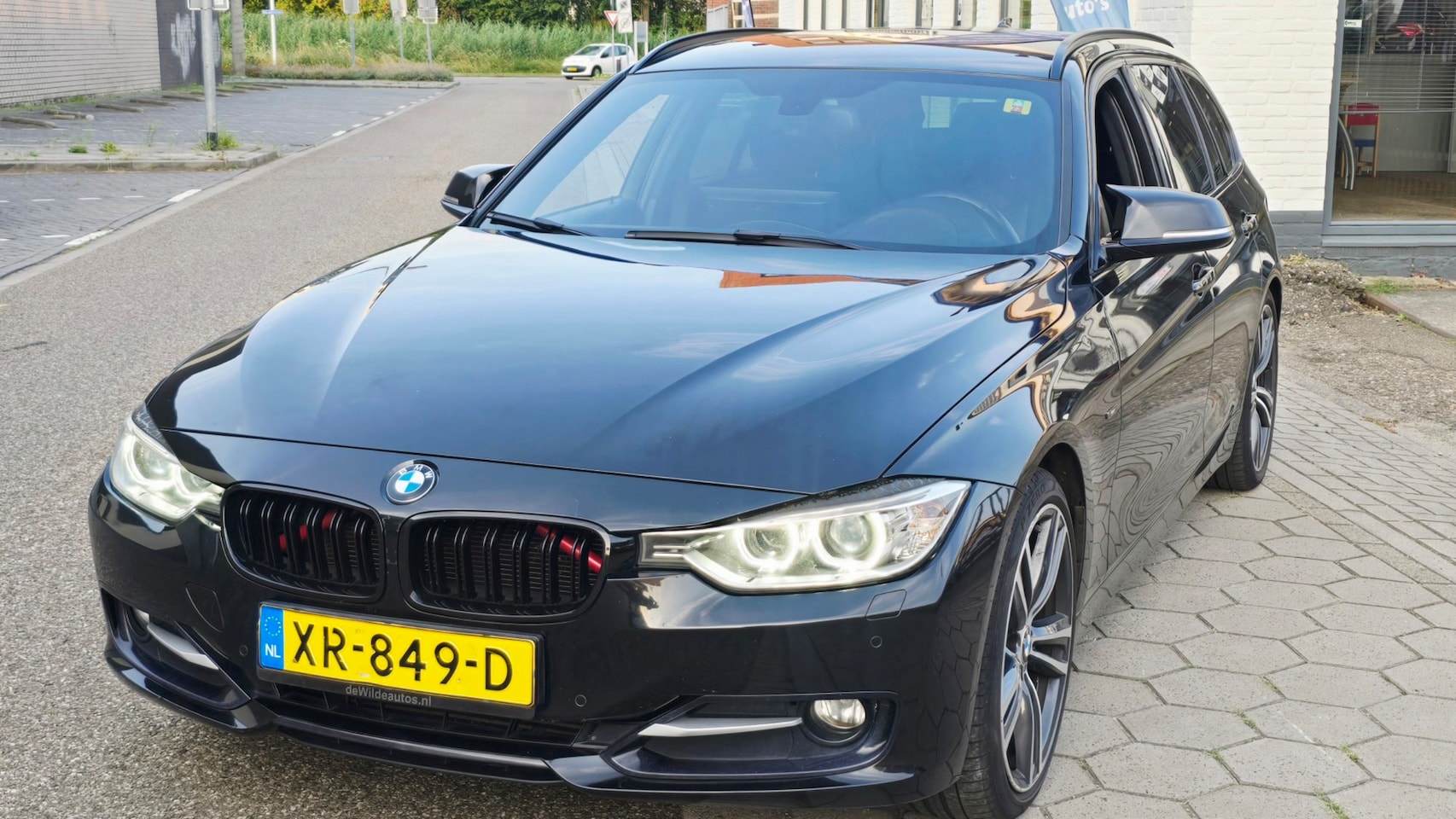 BMW 3-serie Touring - 316i Executive*2e eigenaar*automaat*grote navi*airco ijs*zeer mooie auto*rijd perfect*inru - AutoWereld.nl