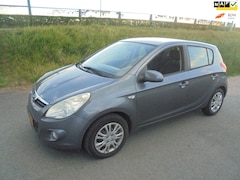 Hyundai i20 - i20 benzine 5 deurs airco EXPORT EXPORT PRIJS