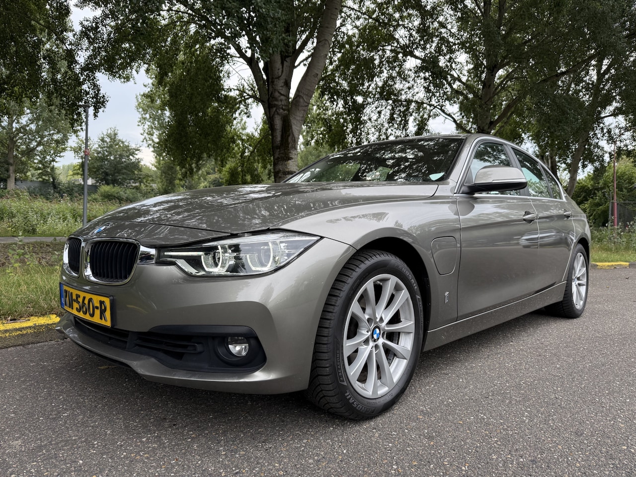 BMW 3-serie - 330e Centennial High Executive Plug in hybrid - AutoWereld.nl