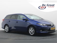 Toyota Auris Touring Sports - 1.8 Hybrid Dynamic Panoramadak, Keyless, Camera, Navigatie, Climate, 16"