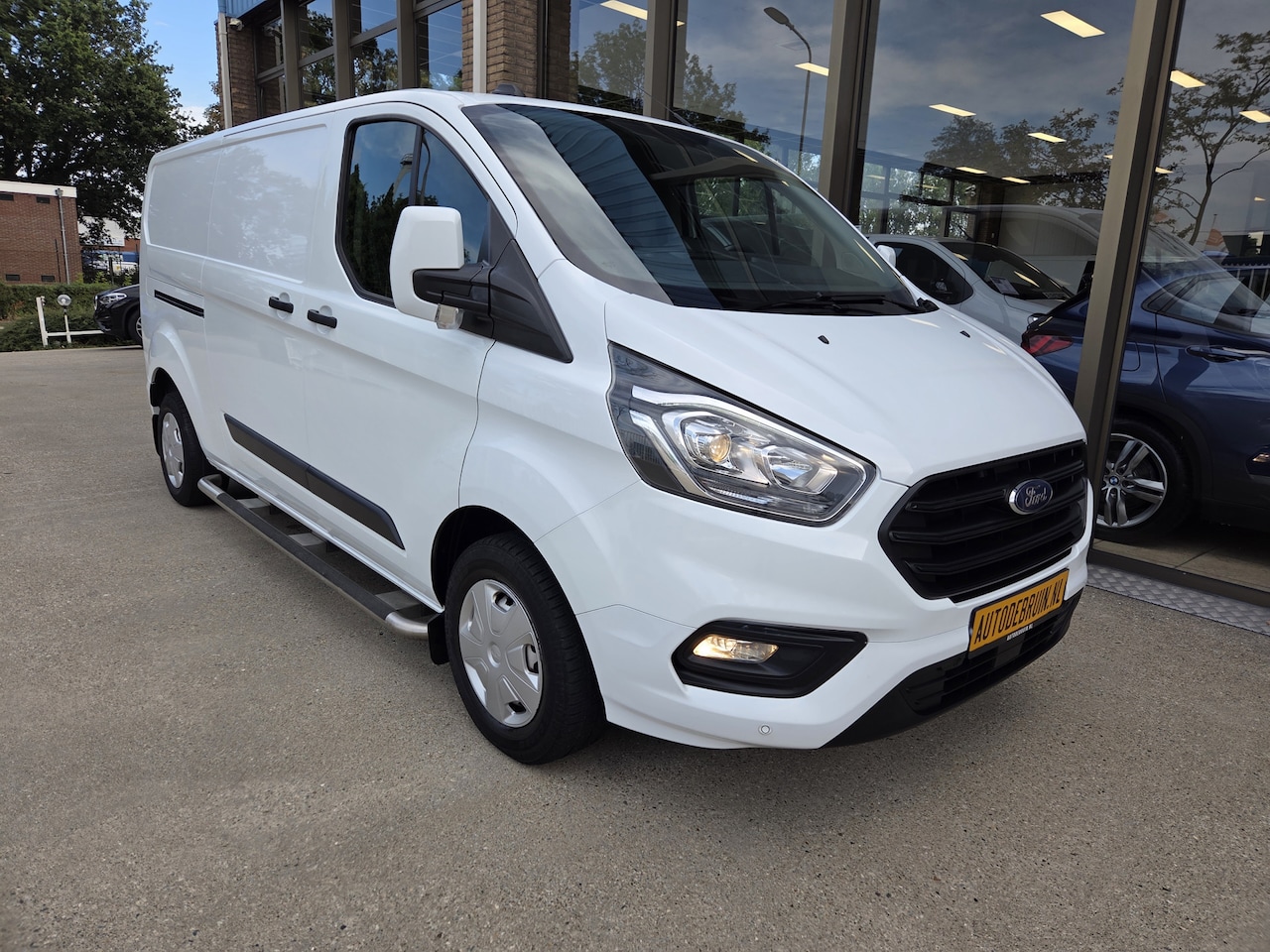 Ford Transit Custom - 2.0 TDCI 96Kw / 130 Pk L2 Airco Cruisecontrol Parkeersensors Trend - AutoWereld.nl