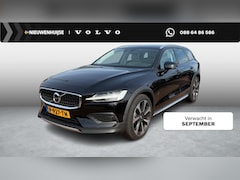 Volvo V60 Cross Country - 2.0 B5 AWD Pro | Trekhaak | Panoramadak | Achteruitrijcamera | Parkeersensoren | Keyless E
