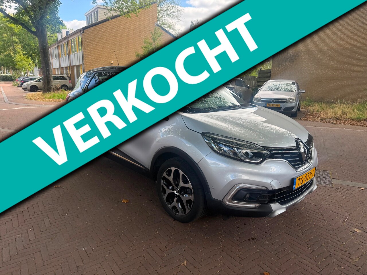 Renault Captur - Tweede eigenaar / 75.000 NAP / Camera / Navigatie - AutoWereld.nl