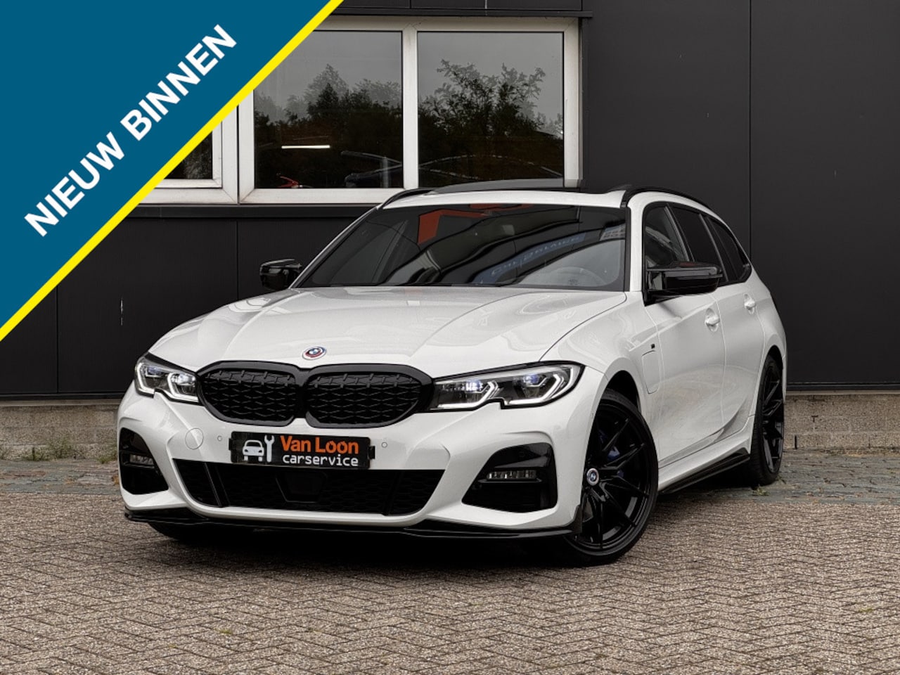 BMW 3-serie Touring - 330e High Executive M-sport/Pano/Head-up/trekh/Laserlicht/Elek stoelen - AutoWereld.nl