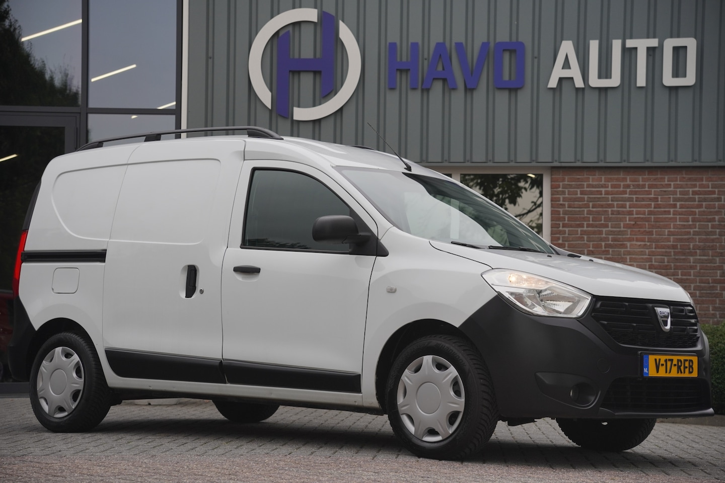Dacia Dokker - 1.2 TCe Benzine, AIRCO, TREKHAAK, BTW-VRIJ / MARGE - AutoWereld.nl