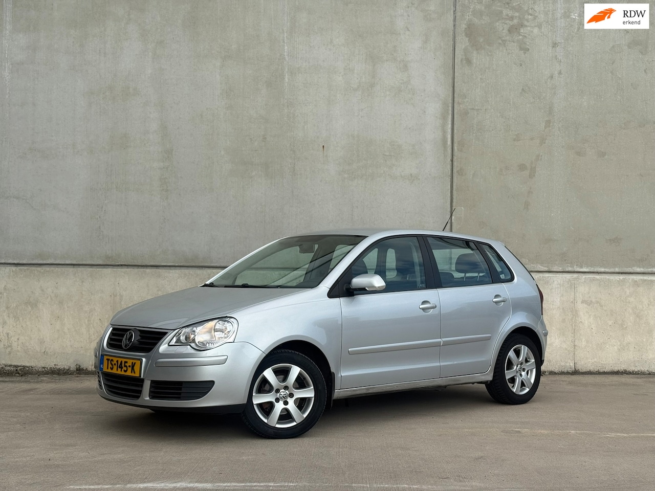 Volkswagen Polo - 1.4-16V Sportline 5deurs Airco Nieuwe APK LEES - AutoWereld.nl