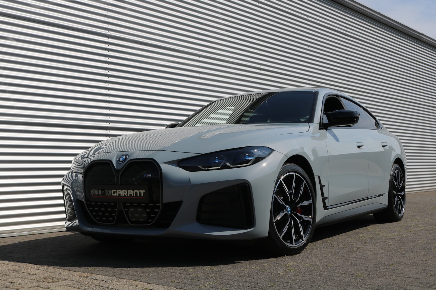 BMW i4 - M50 High Executive 84 kWh 544PK M-Sportpakket (Schuifdak M-Sportleder/Memory Carplay HeadU - AutoWereld.nl