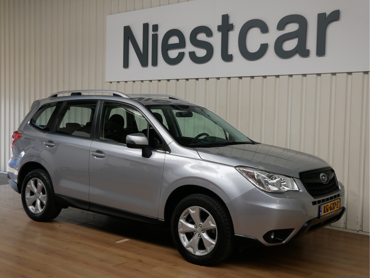 Subaru Forester - 2.0 Luxury 2.0 Luxury - AutoWereld.nl