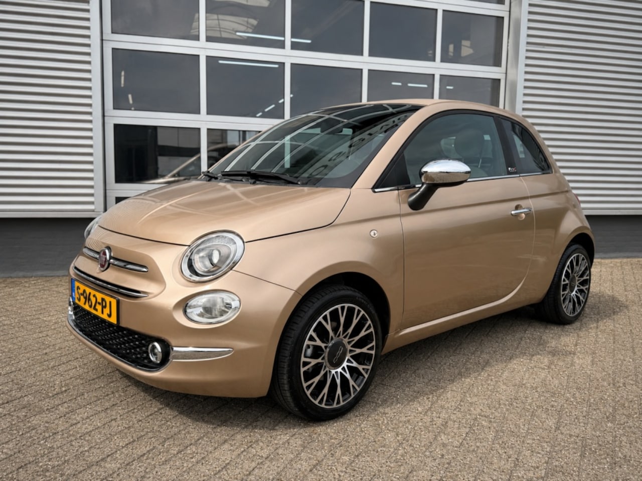 Fiat 500 C - Cabrio 1.0 Hybrid 27.417km - AutoWereld.nl