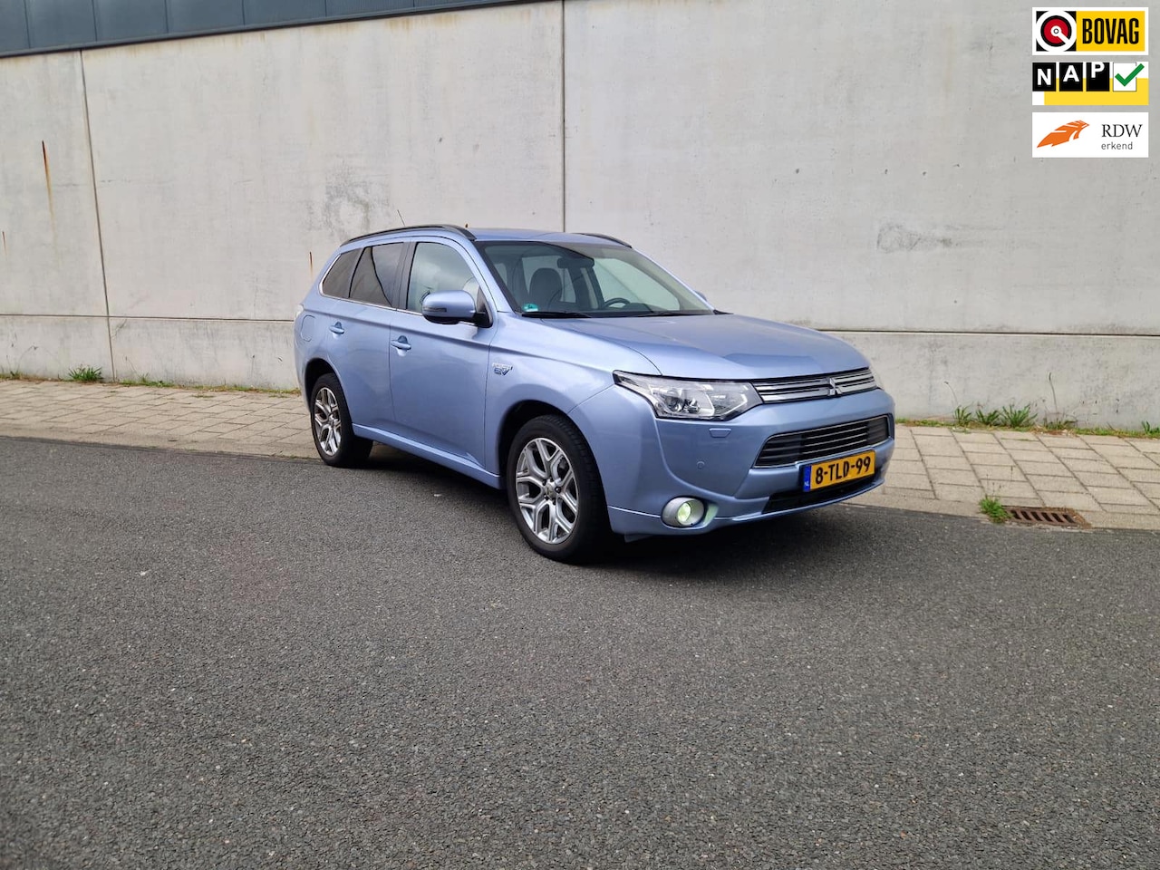 Mitsubishi Outlander - 2.0 PHEV instyle 2.0 PHEV Instyle+ - AutoWereld.nl