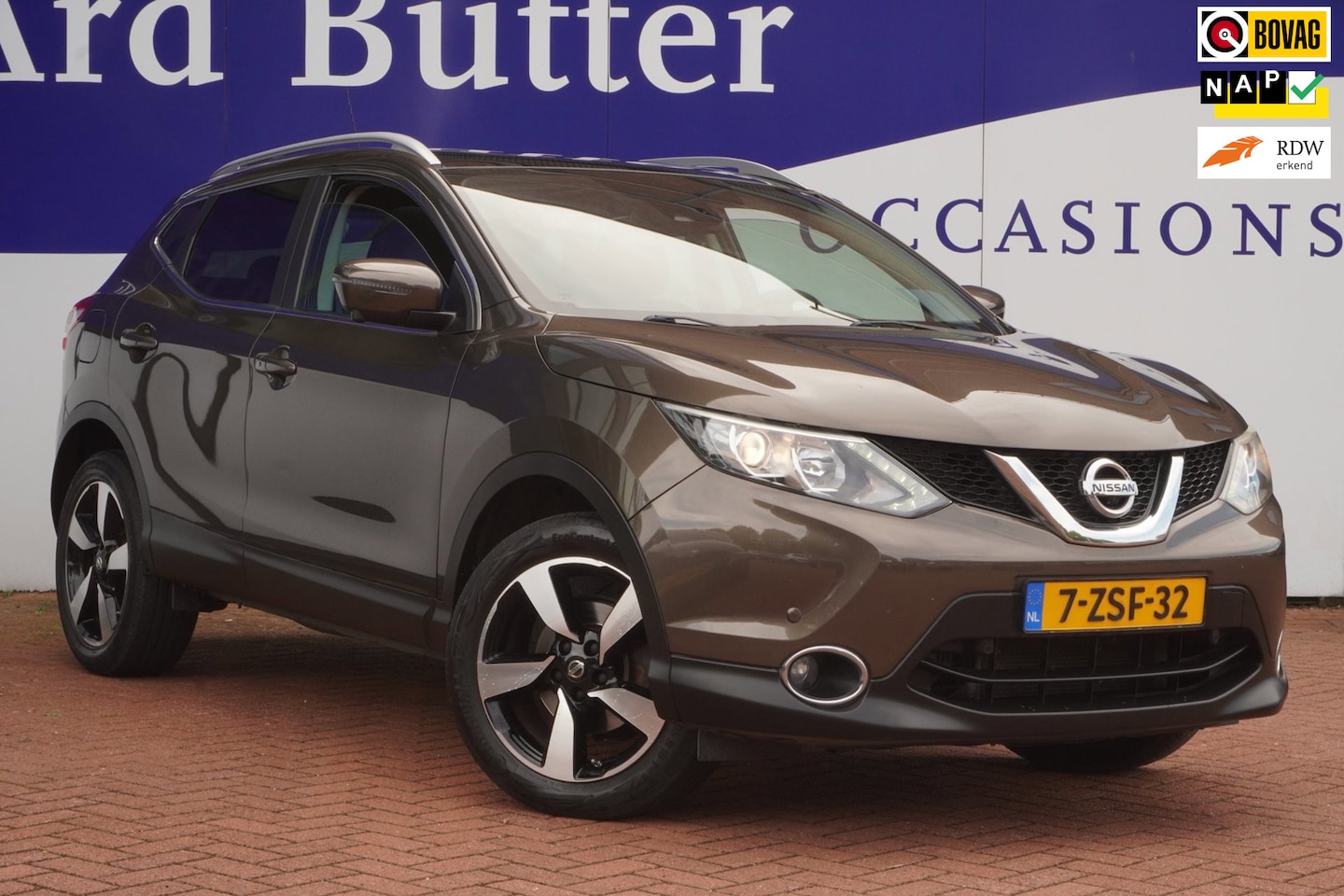 Nissan Qashqai - 1.2 Connect Edition / 360"Camera / Orig-NL / Panorama / Keyless / Navi / = SUPER PRIJS !! - AutoWereld.nl