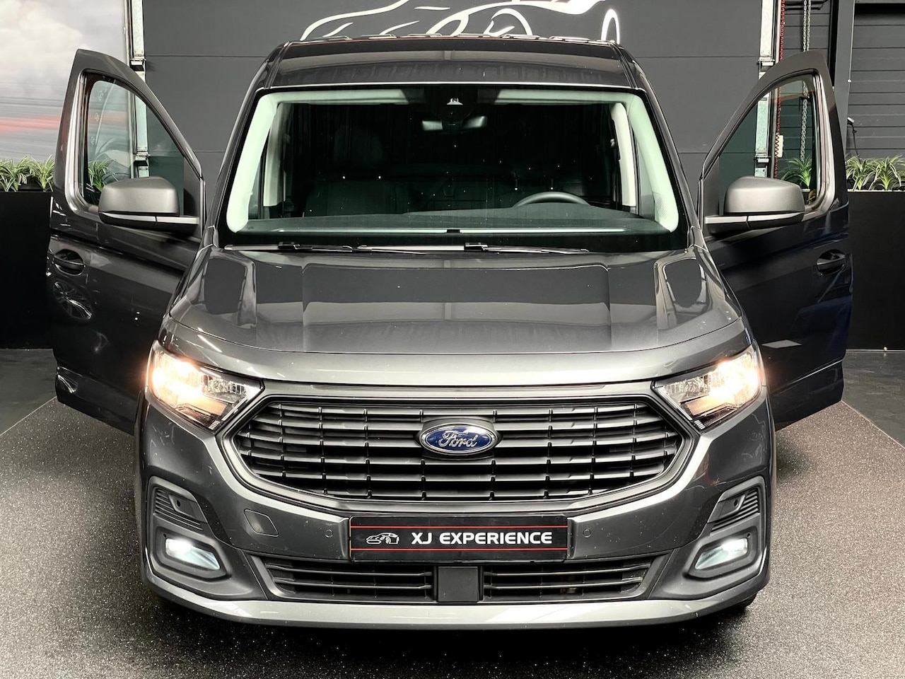 Ford Transit Connect - 2.0 EcoBlue L1 Trend AIRCO NAVI CAR-PLAY TREKH NAP - AutoWereld.nl