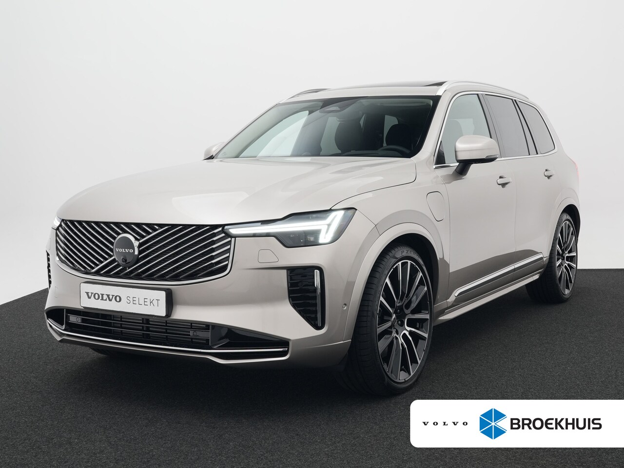 Volvo XC90 - T8 Recharge AWD Ultra Bright Executive | Luchtvering | Bowers & Wilkins | Massage | Head-U - AutoWereld.nl