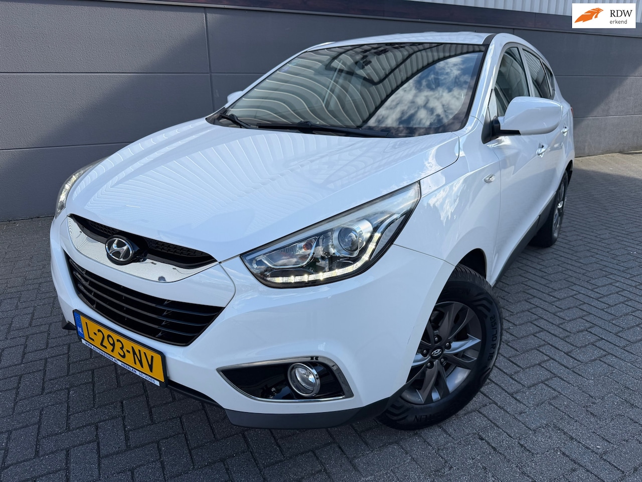 Hyundai ix35 - 1.6i GDI i-Motion*Camera*Cruise*Climat-Airco*1eEigenaar*Park-Sensoren - AutoWereld.nl