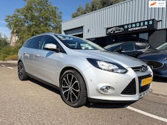 Ford Focus Wagon - 1.6 TDCI ECOnetic Lease Titanium | TREKHAAK | NEW DISTRIBUTIE | NAP | VOORRUITVERW | RIJD