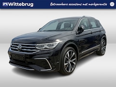 Volkswagen Tiguan - 1.4 TSI 245pk eHybrid R-Line DSG Automaat Panoramadak / Trekhaak / Keyless Entry / Navigat