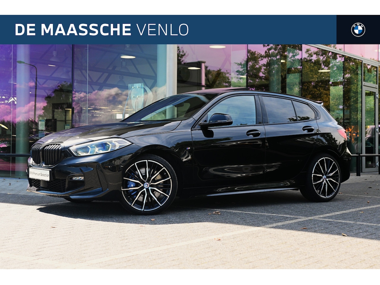 BMW 1-serie - 118i Executive M Sport Automaat / Panoramadak / M Sportstoelen / Comfort Access / Live Coc - AutoWereld.nl