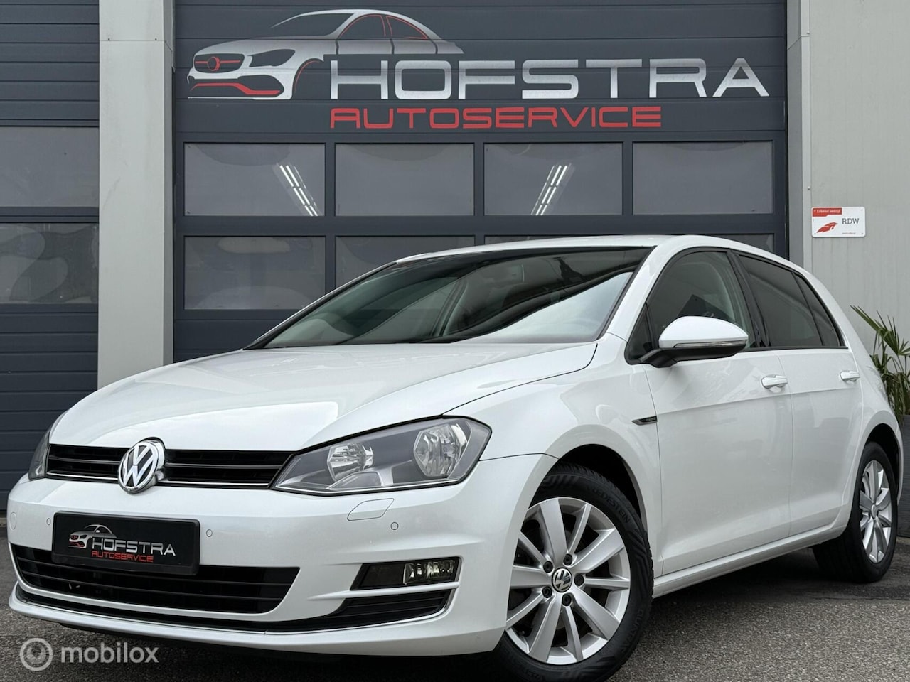 Volkswagen Golf - 1.4 TSI Lounge Edition DSG Adapt-cruise Trekhk - AutoWereld.nl