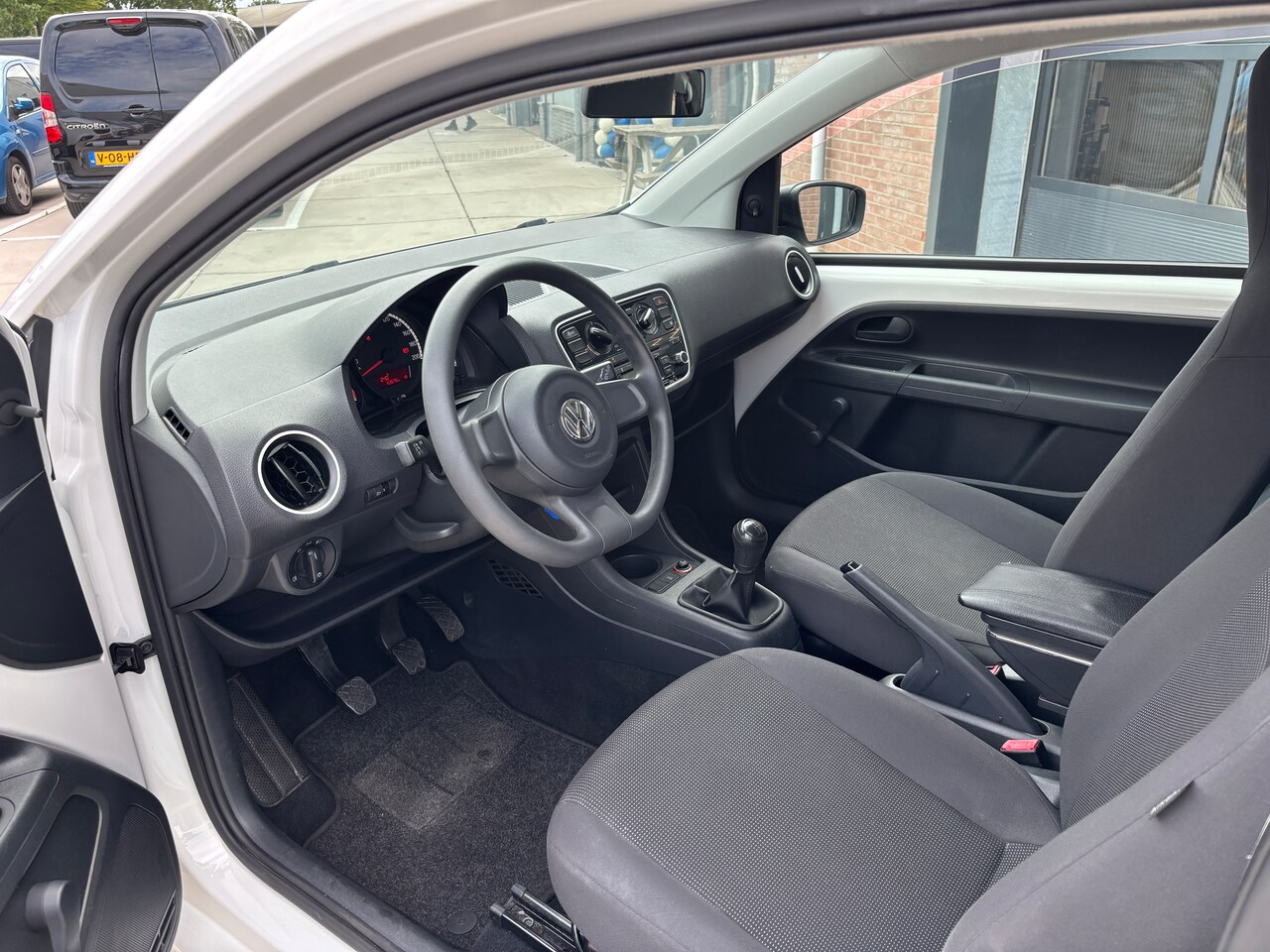 Volkswagen Up! - 1.0 take up! BlueMotion | Org-NL auto. Airco.