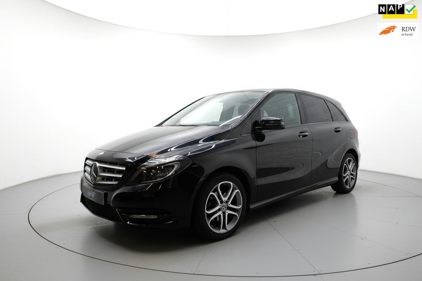 Mercedes-Benz B-klasse - 180 Ambition AUTOMAAT CRUISE NAP - AutoWereld.nl