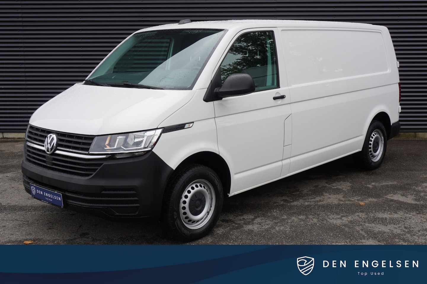 Volkswagen Transporter - 30 110pk L2H1 Trekhaak Apple carplay Camera ACC Cruise control Stoelverwarming 3-Zits - AutoWereld.nl