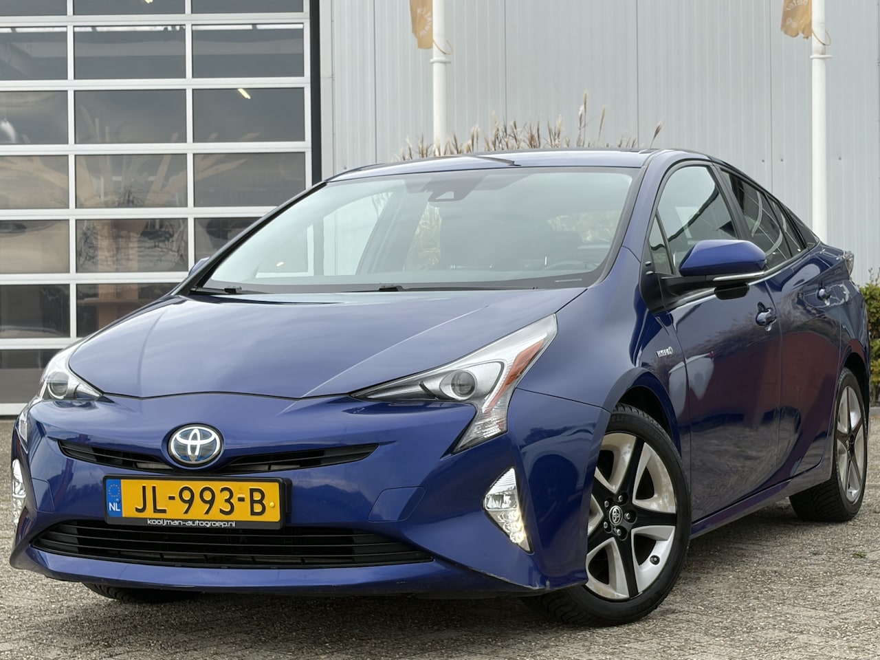 Toyota Prius - 1.8 Business Plus 148pk | Achteruitrijcamera | Bluetooth | Cruise control adaptief | Dodeh - AutoWereld.nl