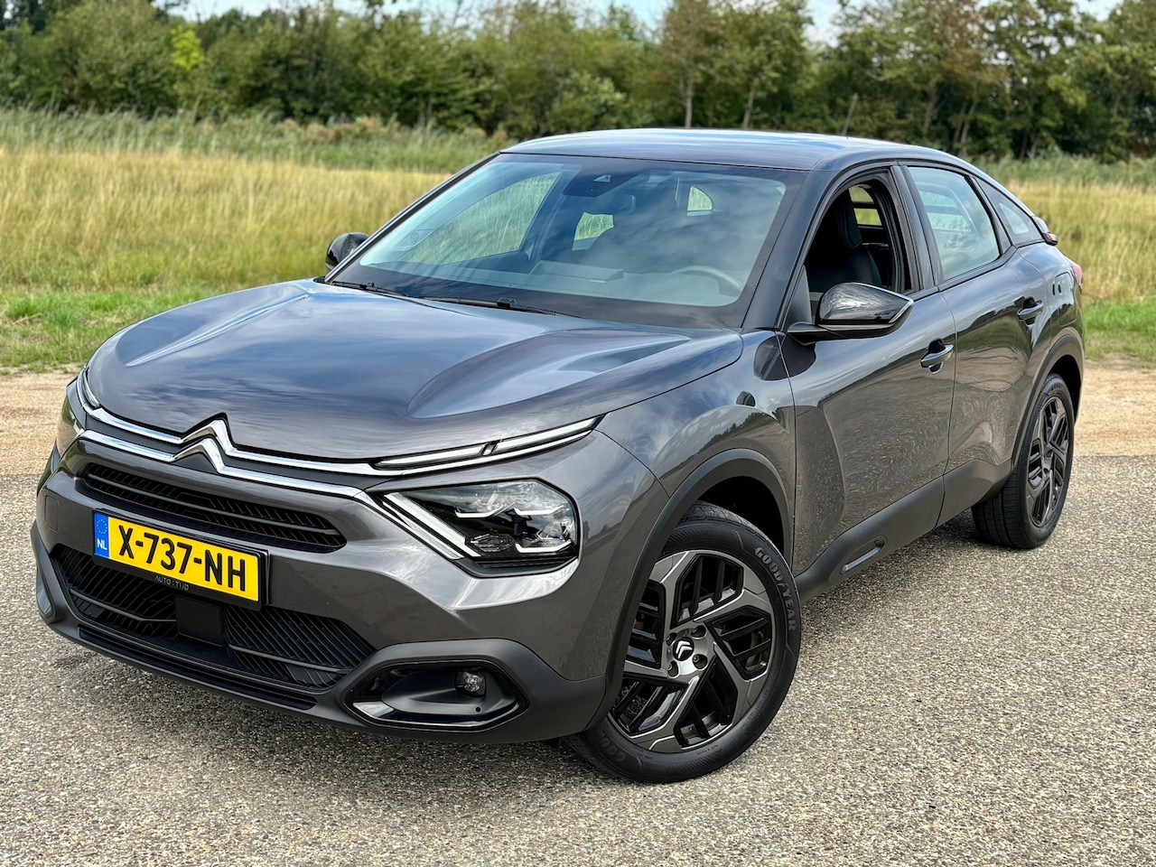 Citroën C4 - 1.2 Puretech Shine Aut/Camera/Navi/Clima - AutoWereld.nl