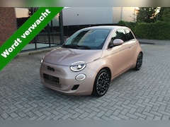 Fiat 500 - La Prima 42 kWh Clima-Camera-Leder-Stoelverwarming-JBL-Pano