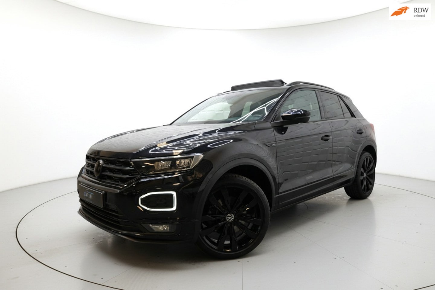 Volkswagen T-Roc - 1.5 TSI 3x R LINE PANO VIRTUAL KEYLESS CAM - AutoWereld.nl