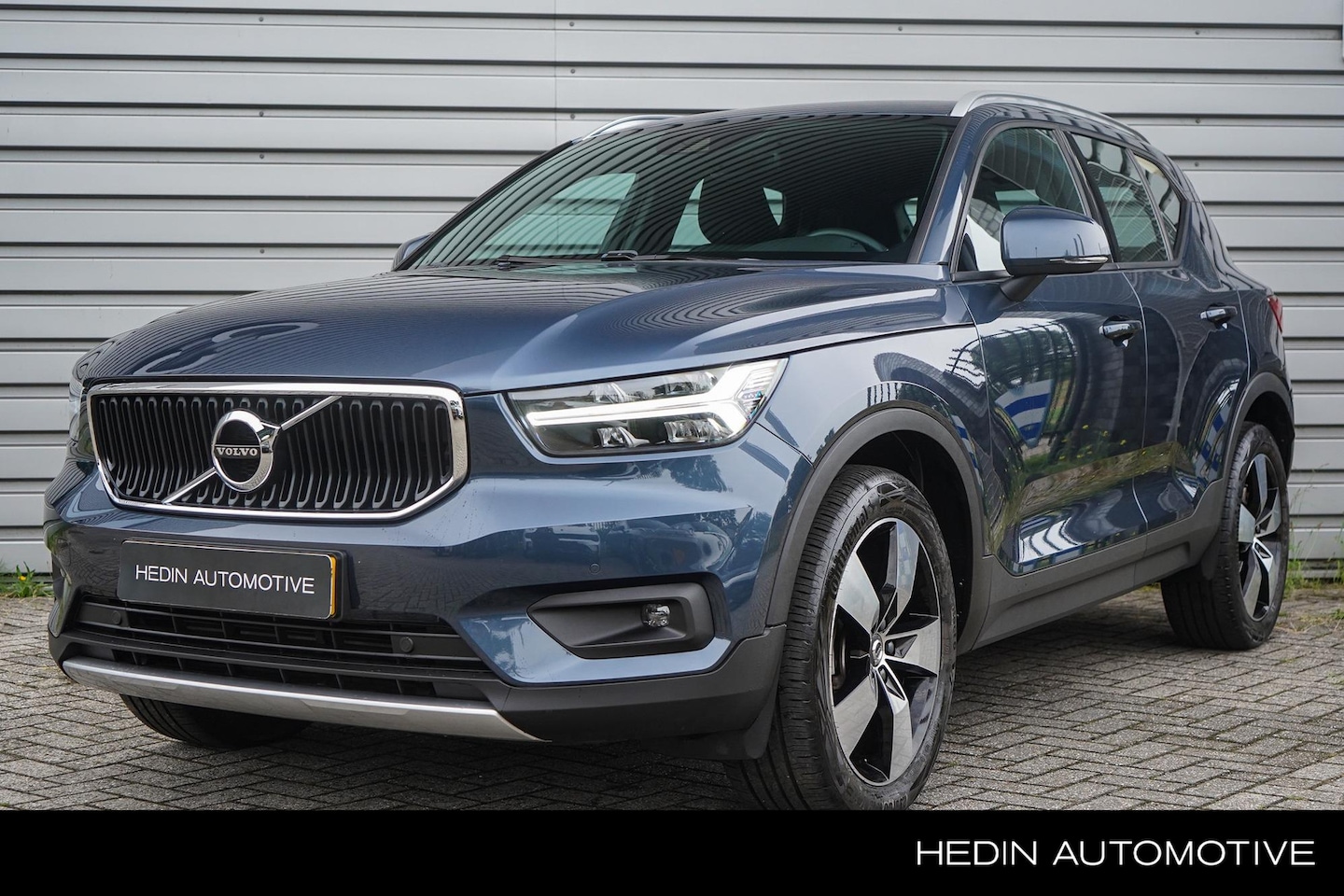 Volvo XC40 - 1.5 T2 Business Pro | Stoel en stuurverwarming | Camera achterzijde | Parkeersensoren voor - AutoWereld.nl