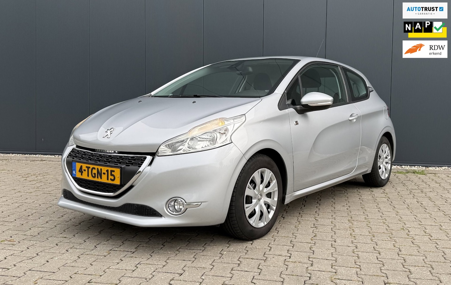 Peugeot 208 - 1.4 VTi Active Cima Cruise Navi NAP APK - AutoWereld.nl